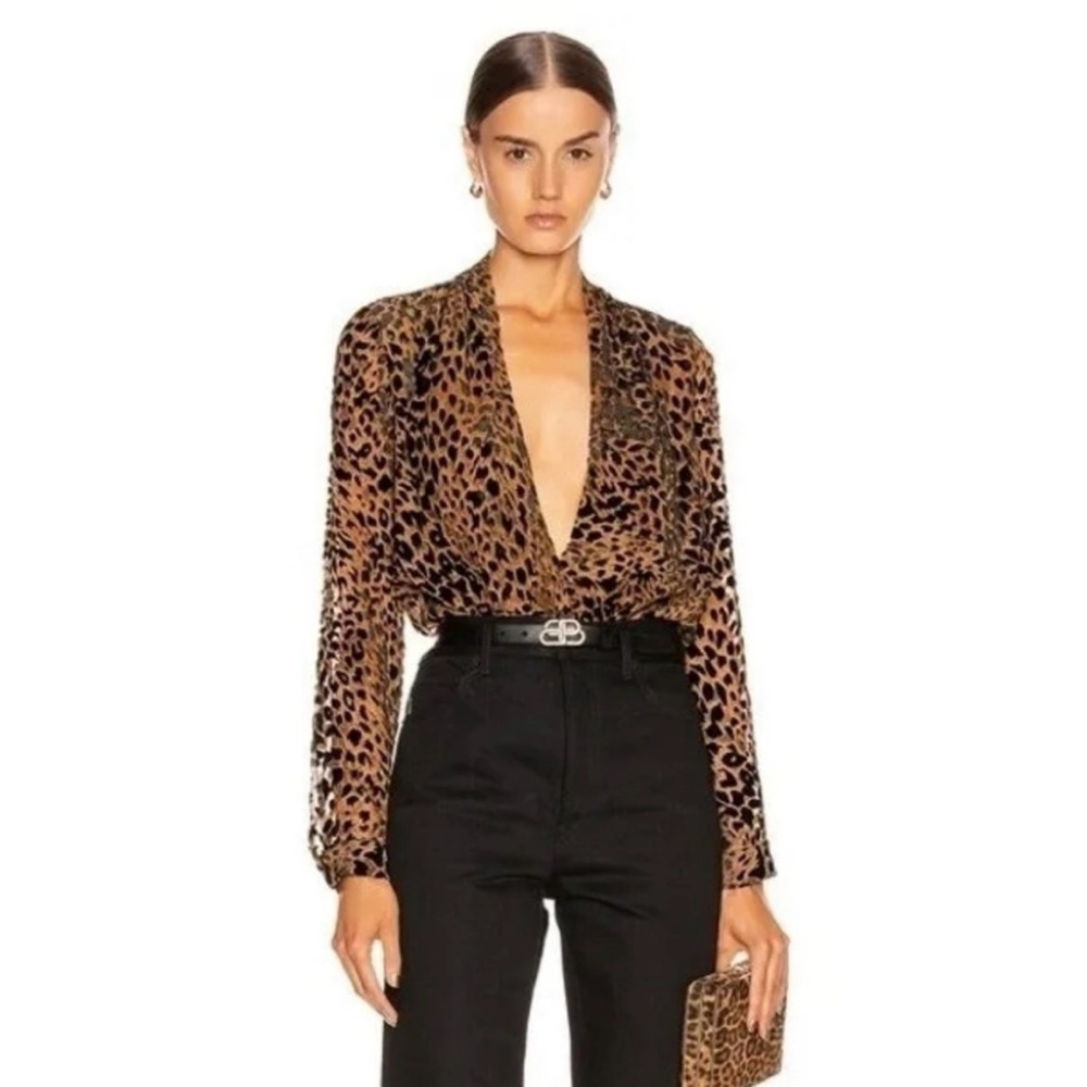 L ‘AGENCE Leopard Print drape blouse size small